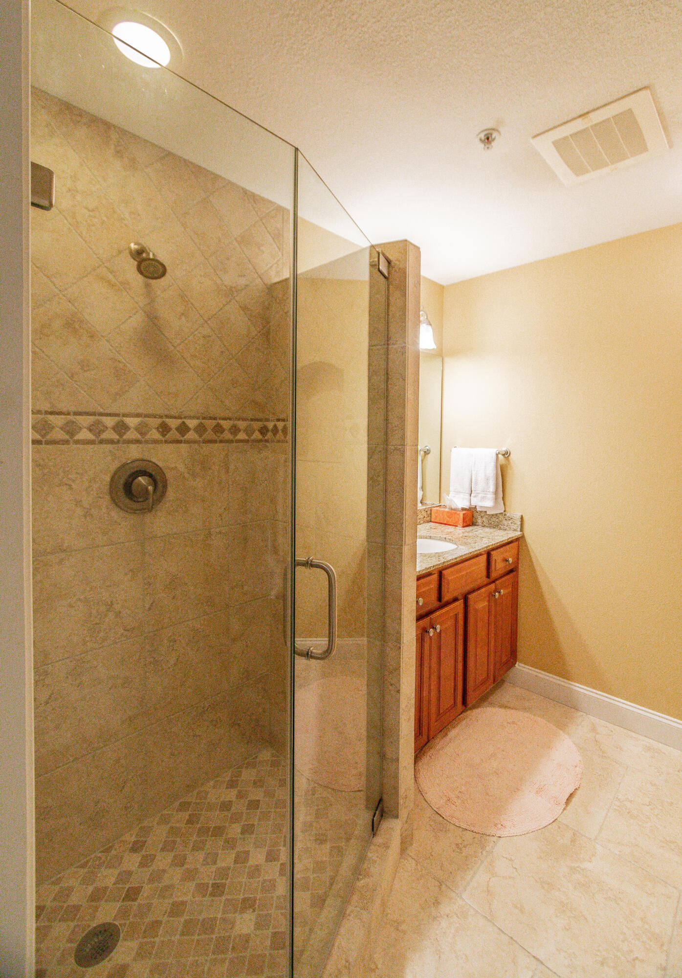 PRESIDIO Yacht Club Condominiums - Residential