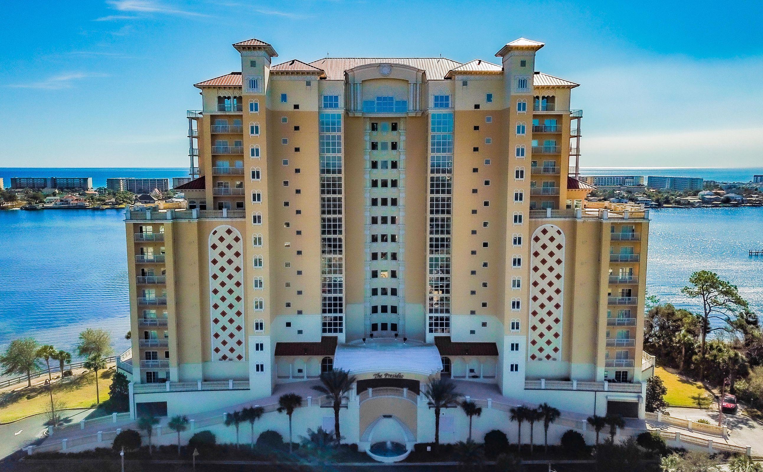 PRESIDIO Yacht Club Condominiums - Residential