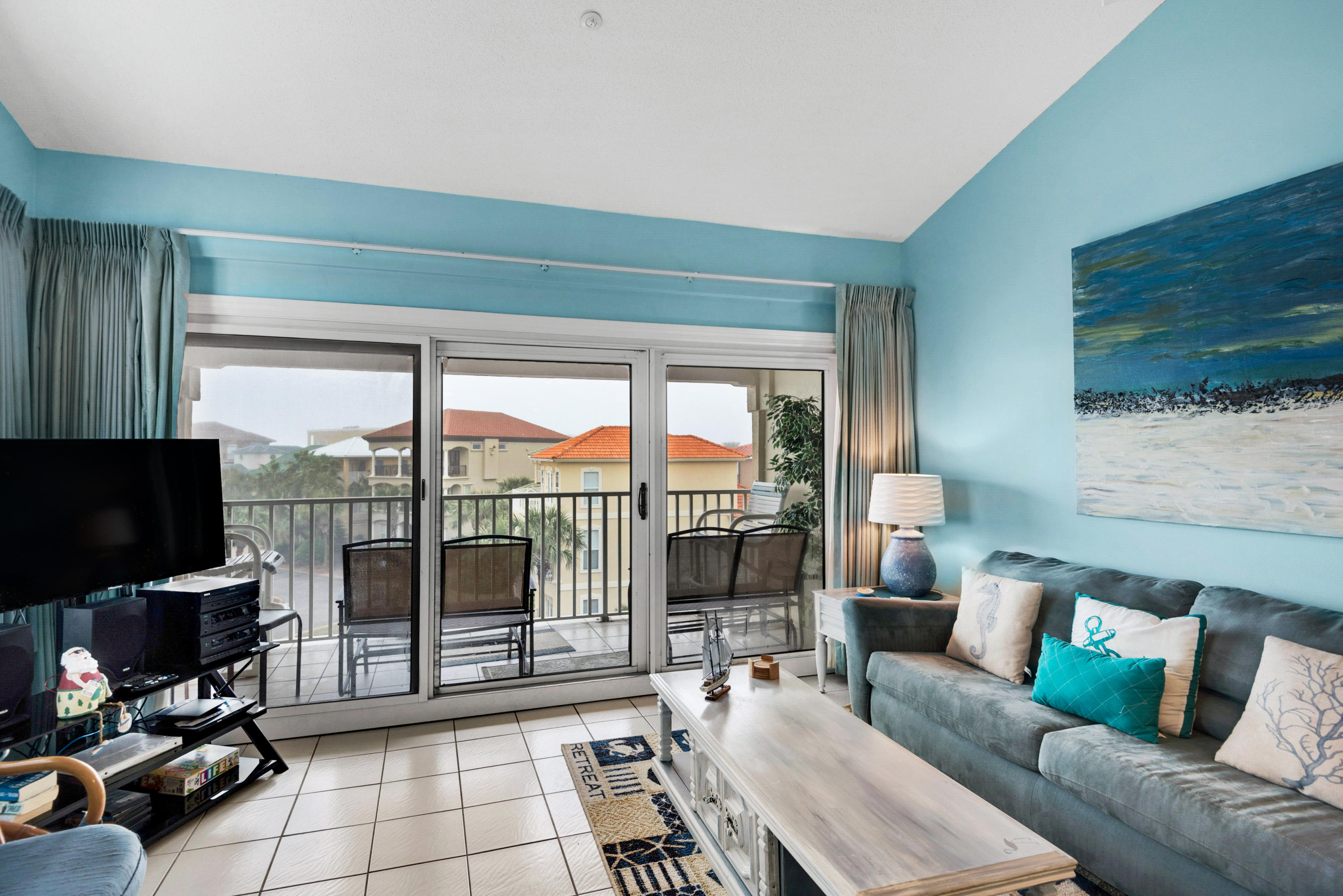 MARAVILLA CONDO 2 - Residential
