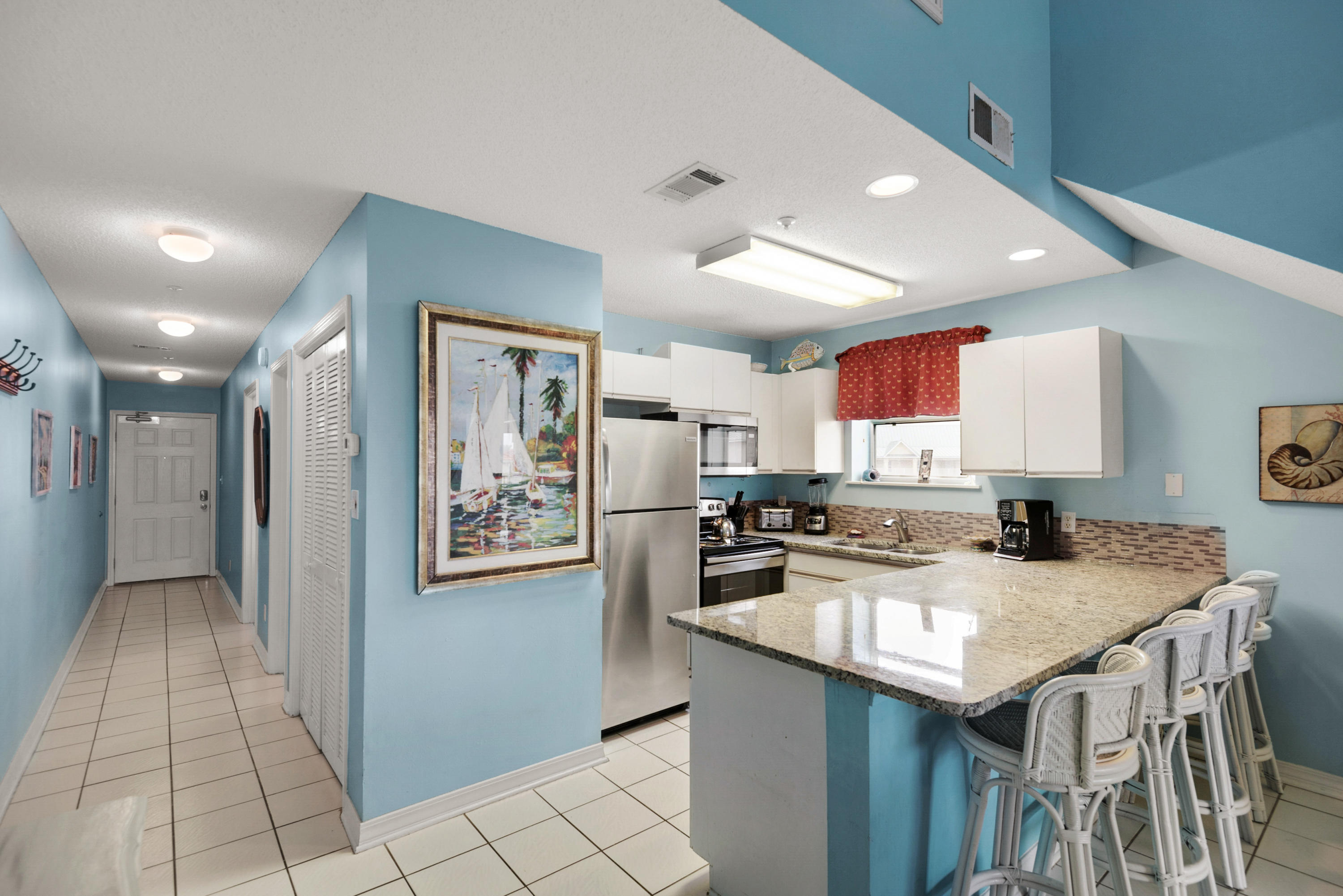 MARAVILLA CONDO 2 - Residential
