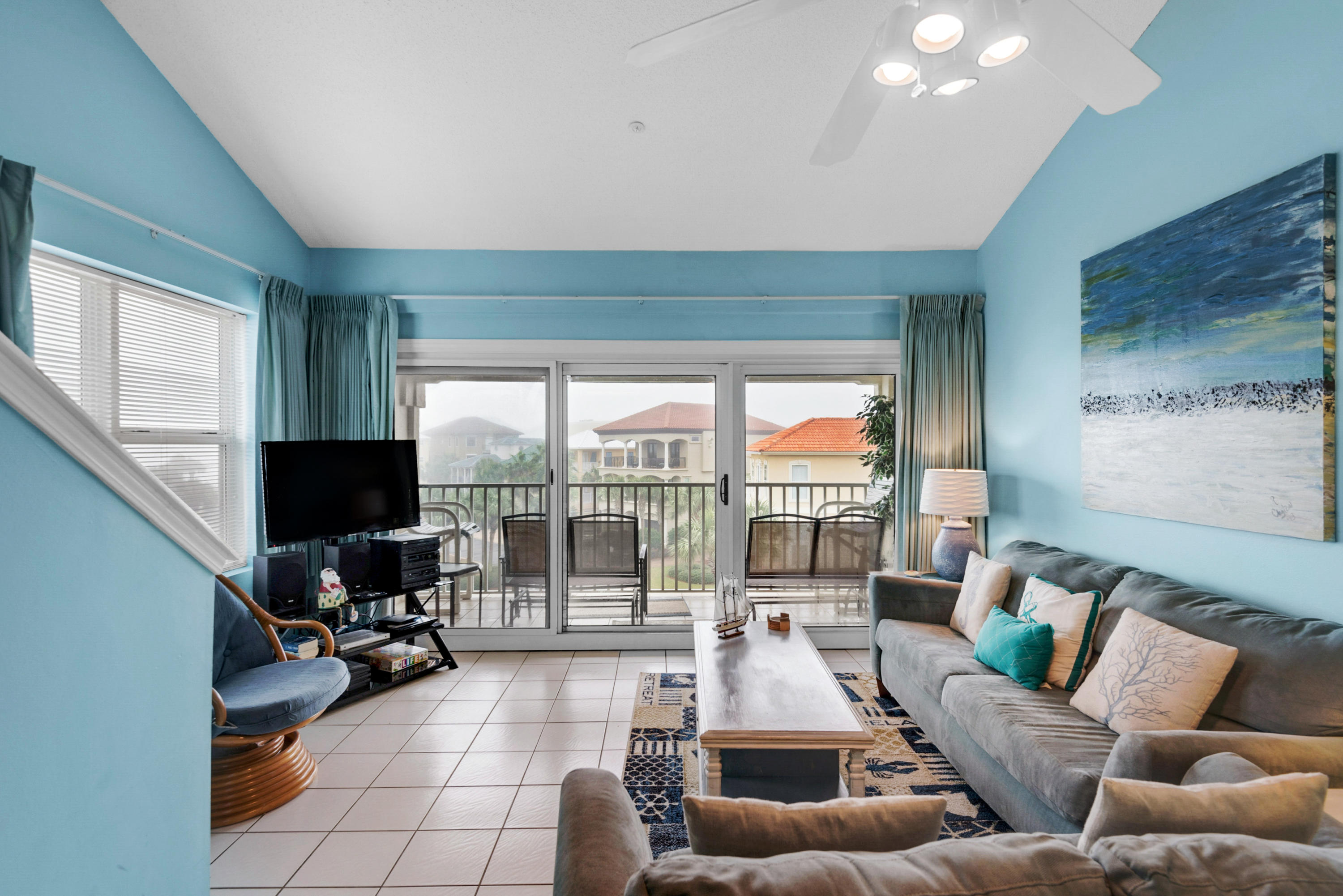 MARAVILLA CONDO 2 - Residential