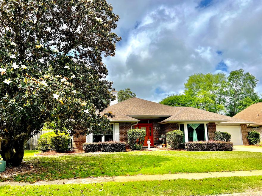 STUNNING!  Impressive and welcoming! This home truly lives large with a wonderful floor plan. The outdoor space adds to the wonderful lifestyle this house has to offer. A 30 ft long screened porch and 289 feet of additional outdoor living space with a wonderfully manicured and maintained back yard.  Vaulted ceiling, impressive fireplace, GAS range in the kitchen, split floor plan, ample kitchen storage, wonderful flow!  It is truly a lovely home. With the large breakfast area in the kitchen, the dining room can be used as a flex space. This home has a great  flow and is truly lovely  with natural lighting. Brand new flooring and extraordinarily well maintained. This is a wonderful home and one that you will be proud to own! WELCOME HOME!!!