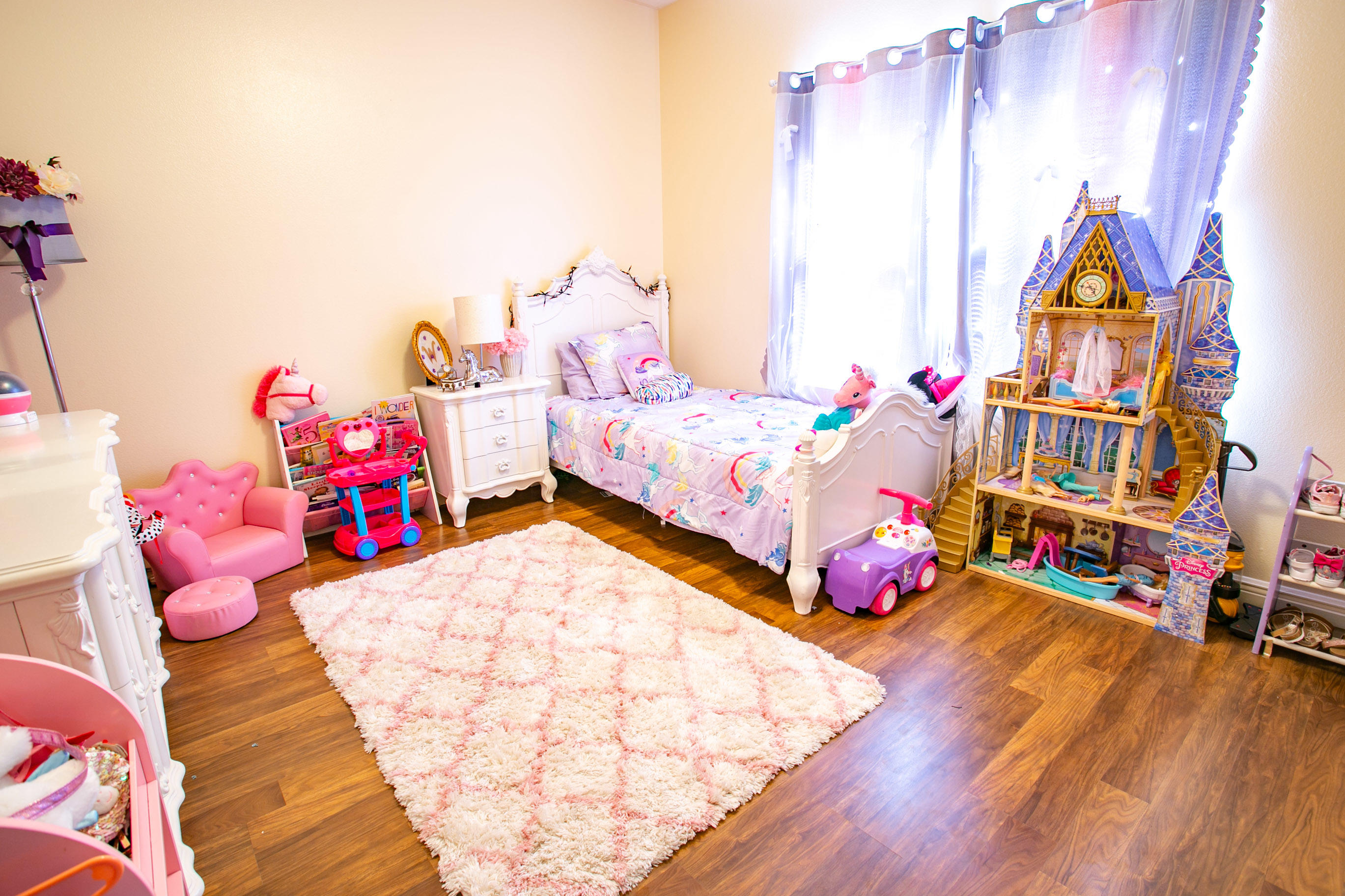 LAKE RIDGE ESTATES - Residential