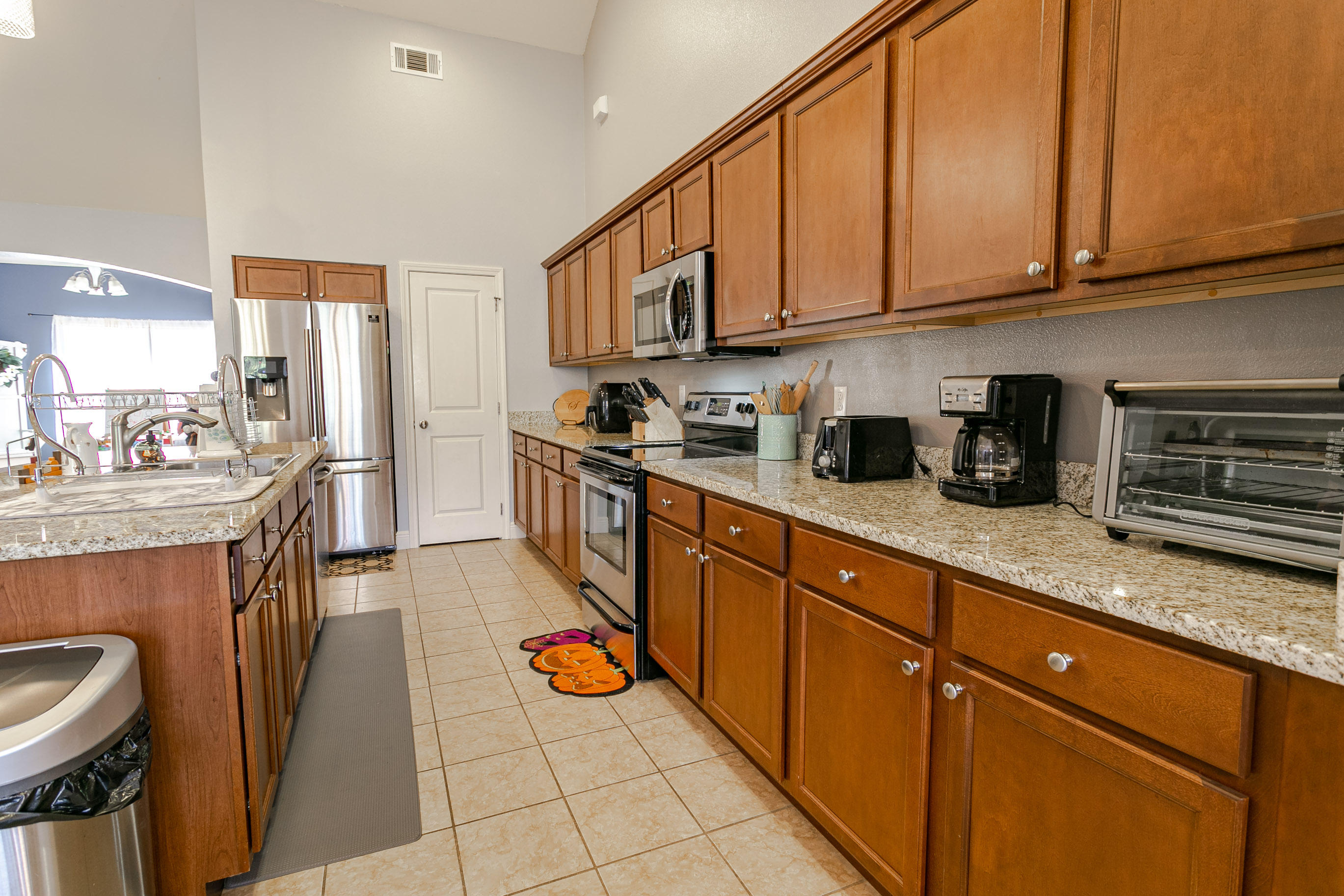 LAKE RIDGE ESTATES - Residential