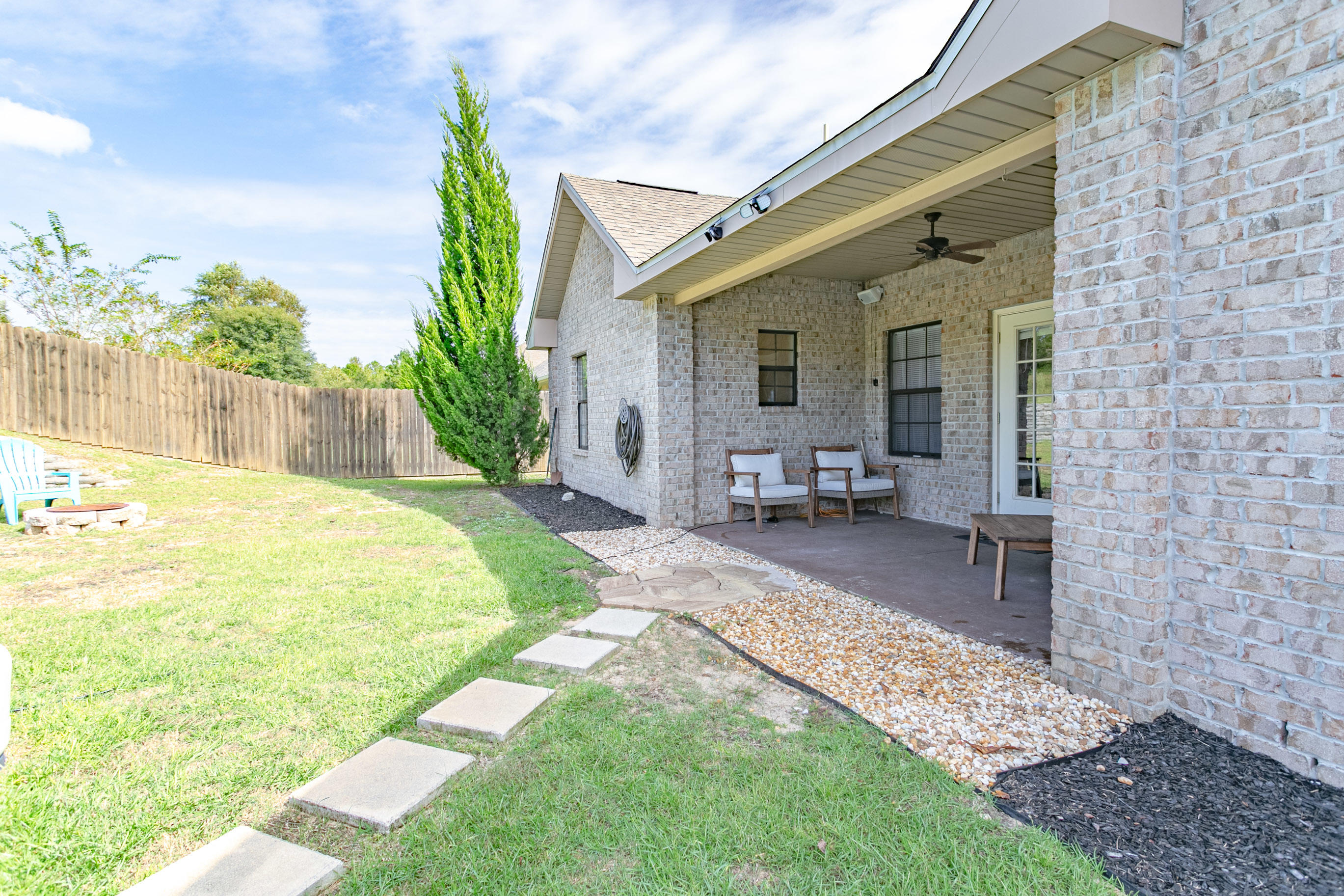 LAKE RIDGE ESTATES - Residential