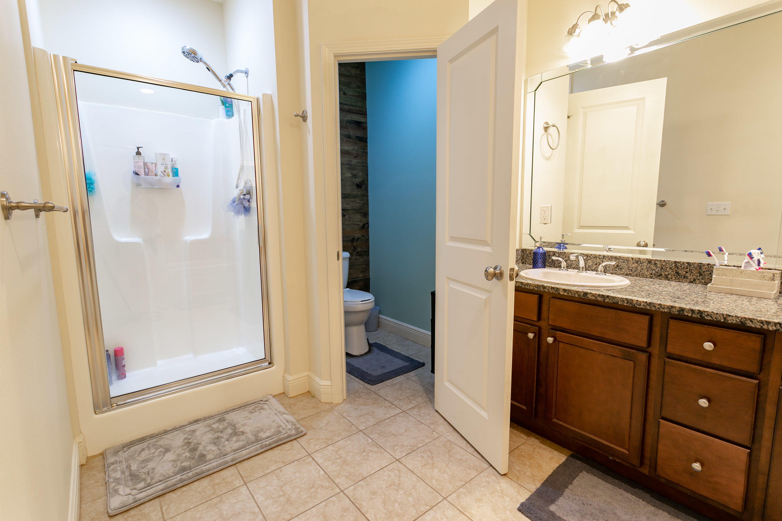 LAKE RIDGE ESTATES - Residential