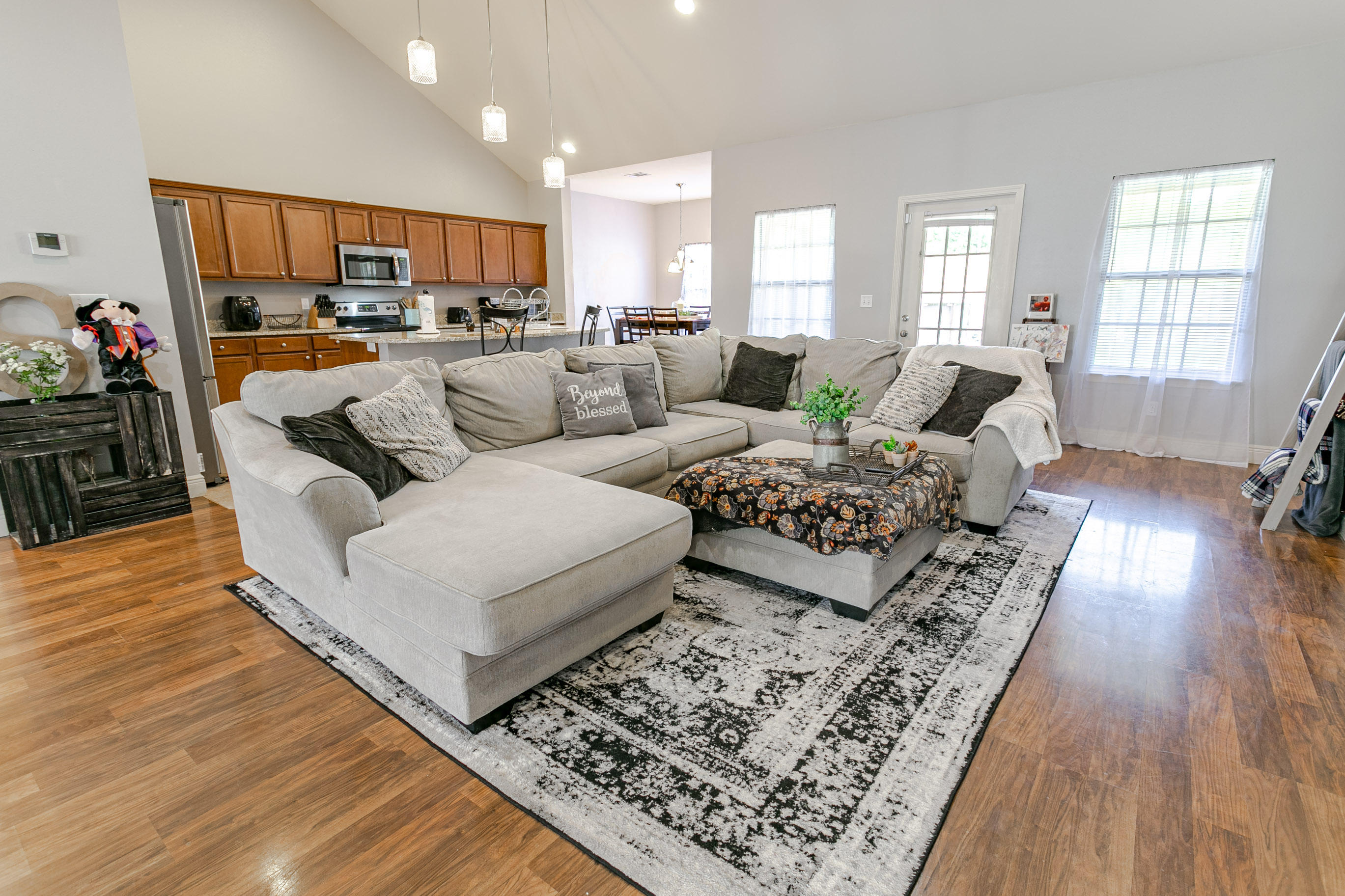 LAKE RIDGE ESTATES - Residential