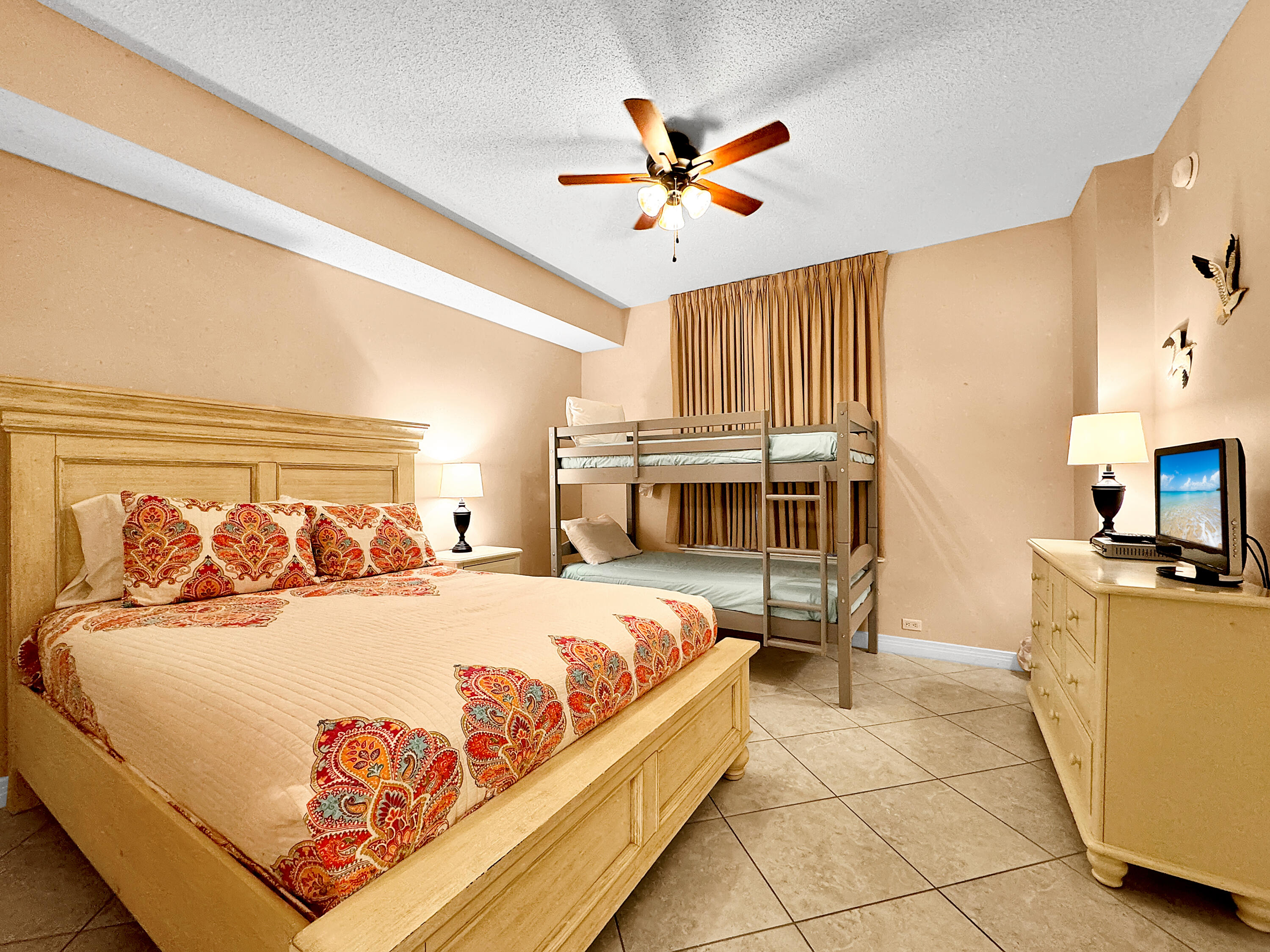 BEACH COLONY RESORT - Residential