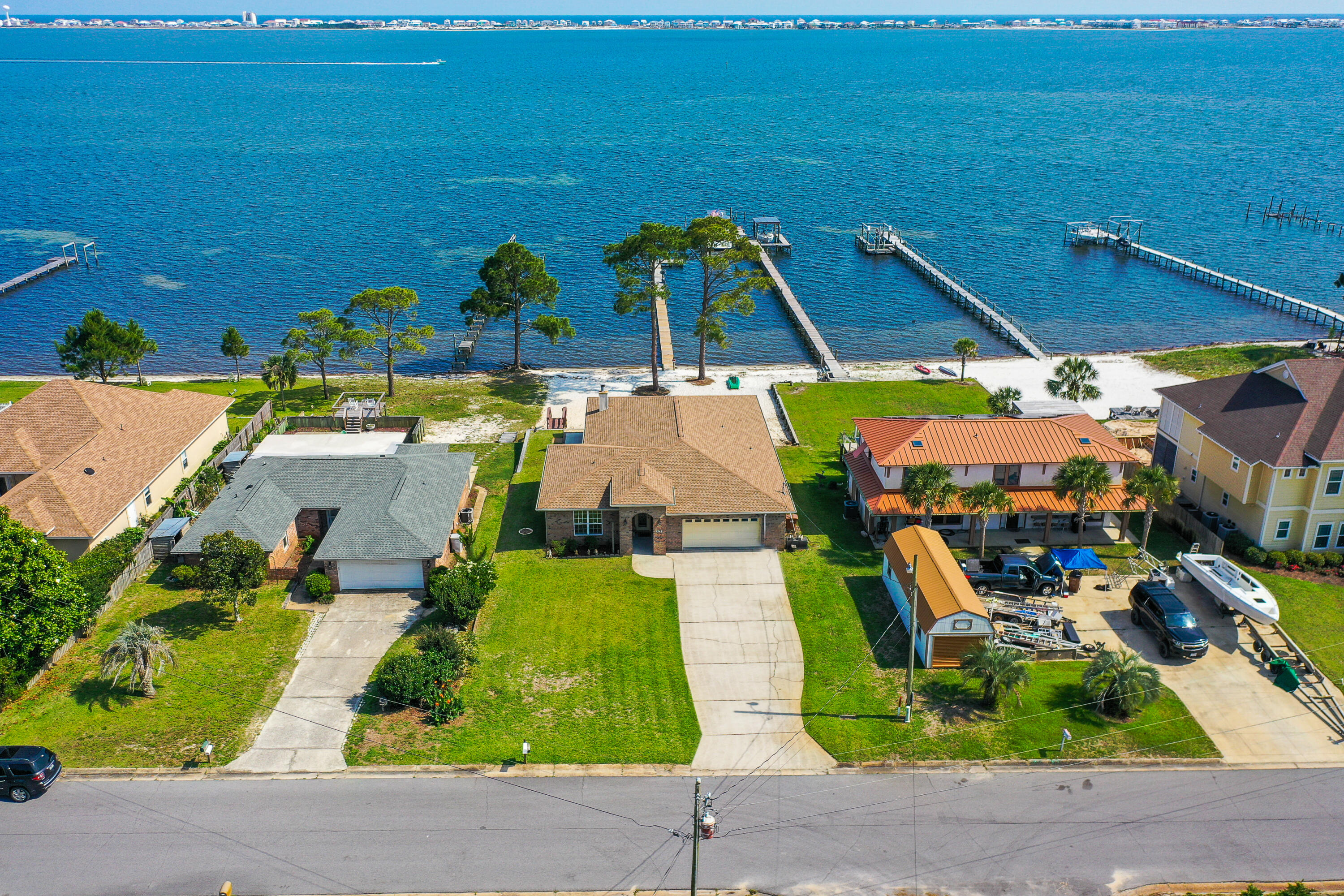 MARTHA'S COVE - Residential