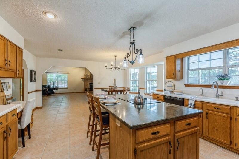 LAKE SHARON ESTATES - Residential