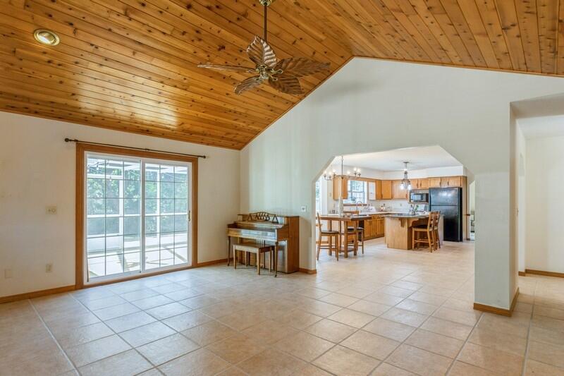 LAKE SHARON ESTATES - Residential