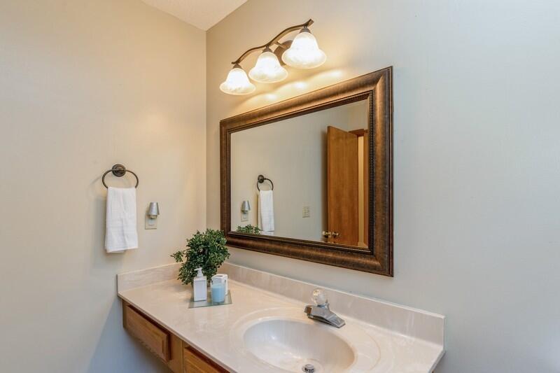 LAKE SHARON ESTATES - Residential