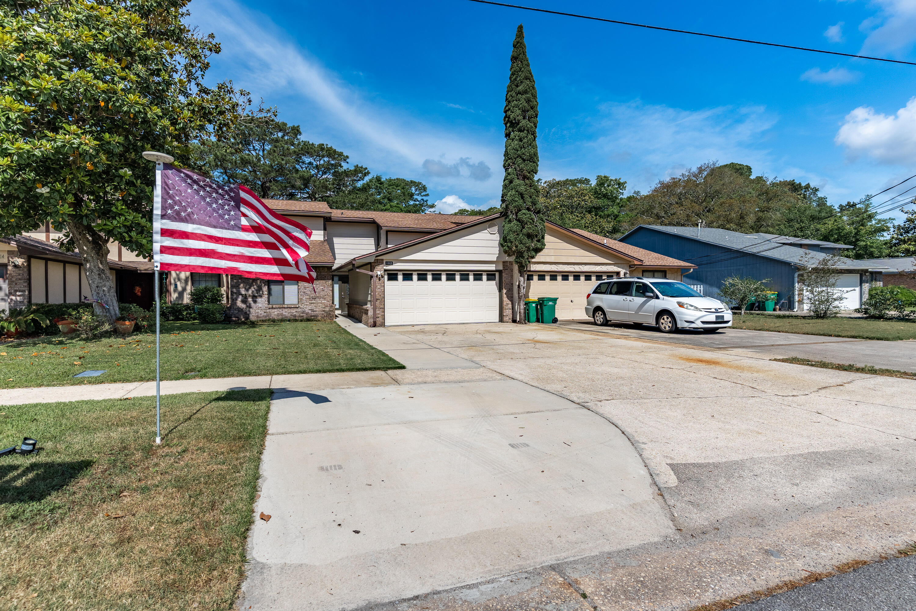 PINEWOOD ESTATES - Residential