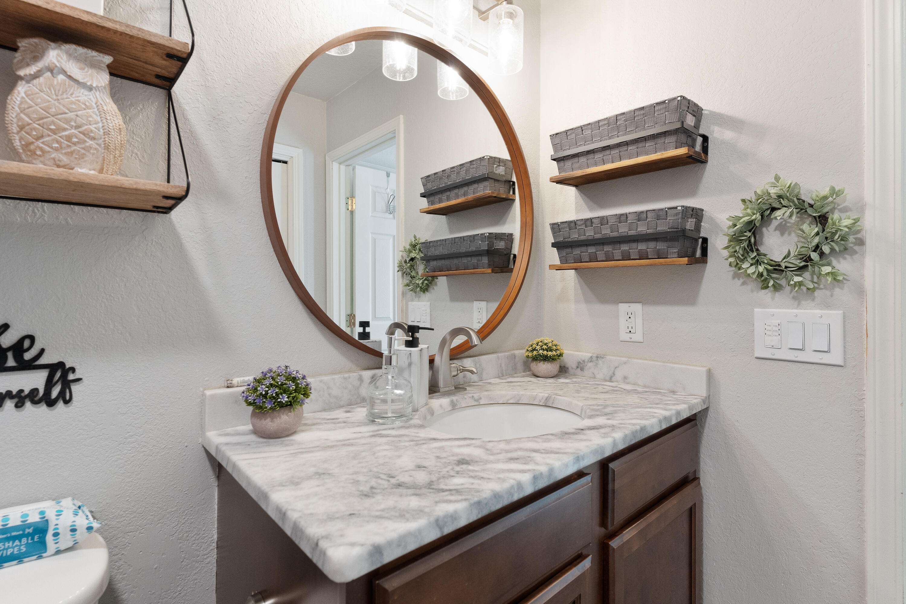 PINEWOOD ESTATES - Residential