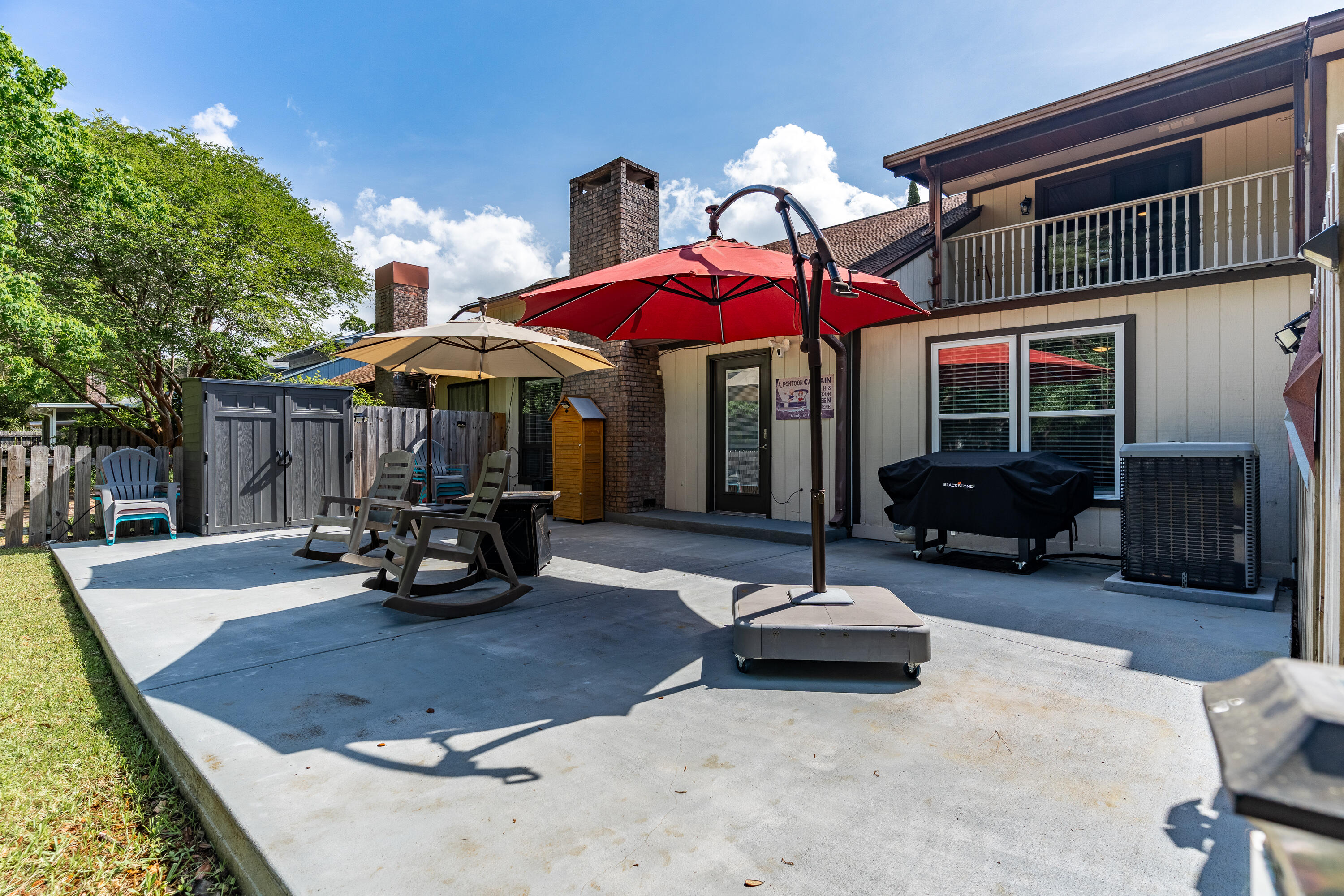 PINEWOOD ESTATES - Residential