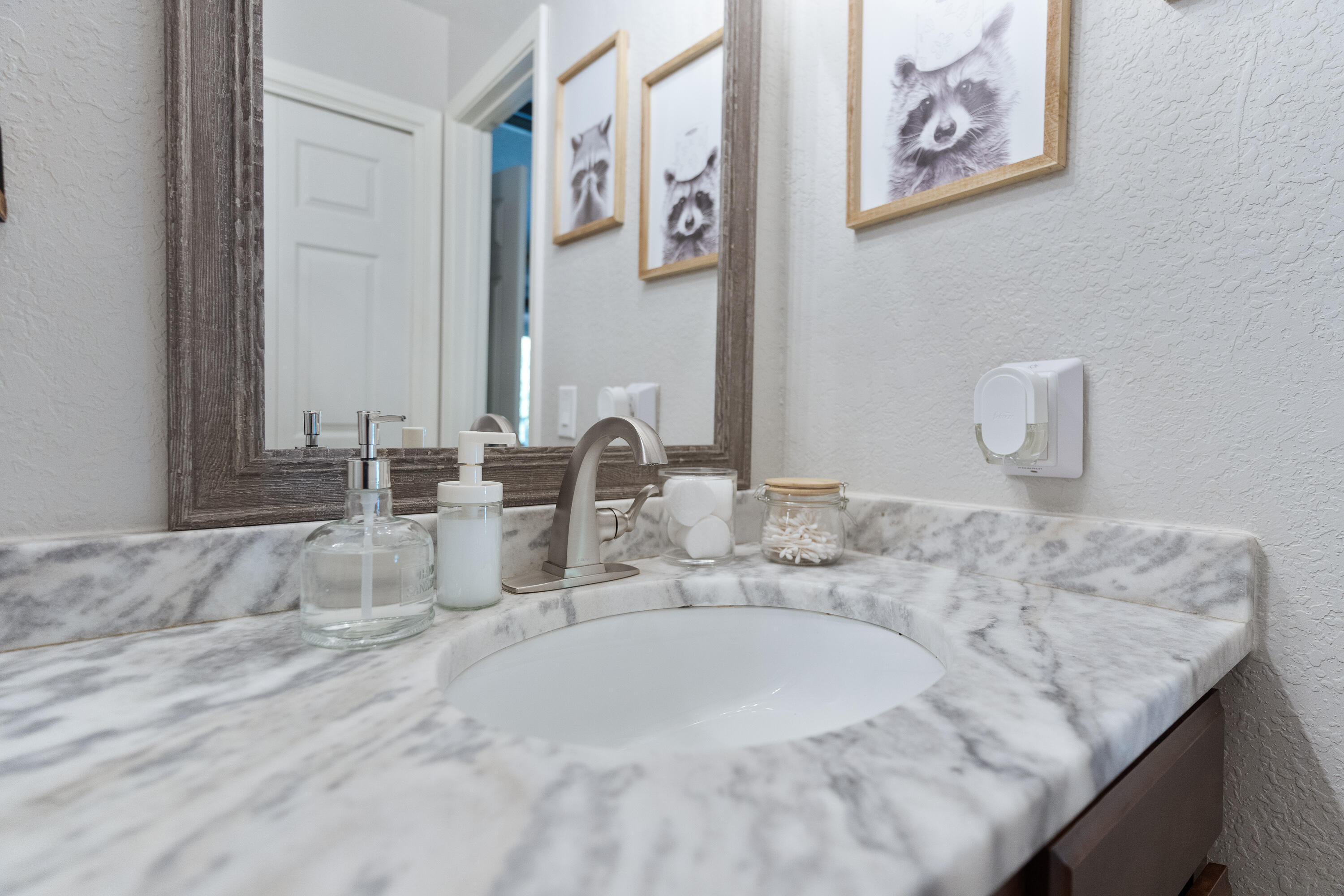 PINEWOOD ESTATES - Residential