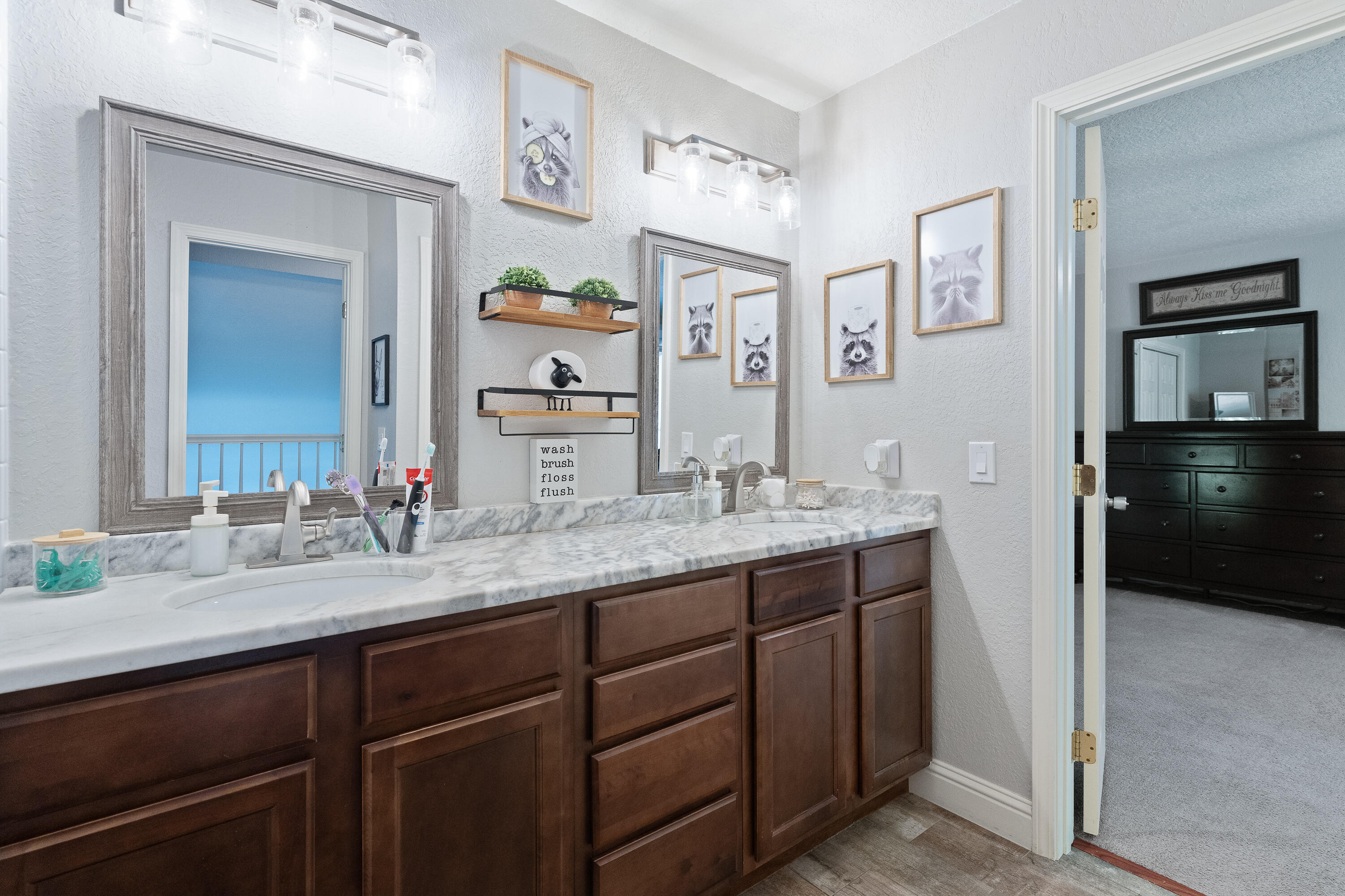 PINEWOOD ESTATES - Residential