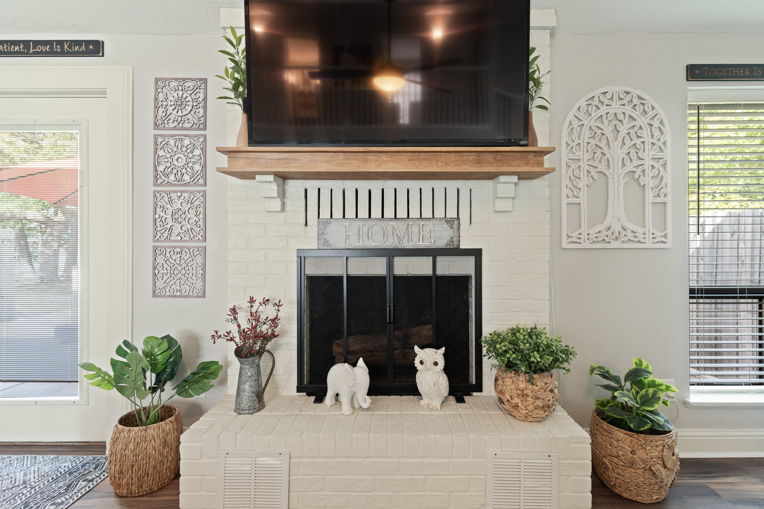 PINEWOOD ESTATES - Residential