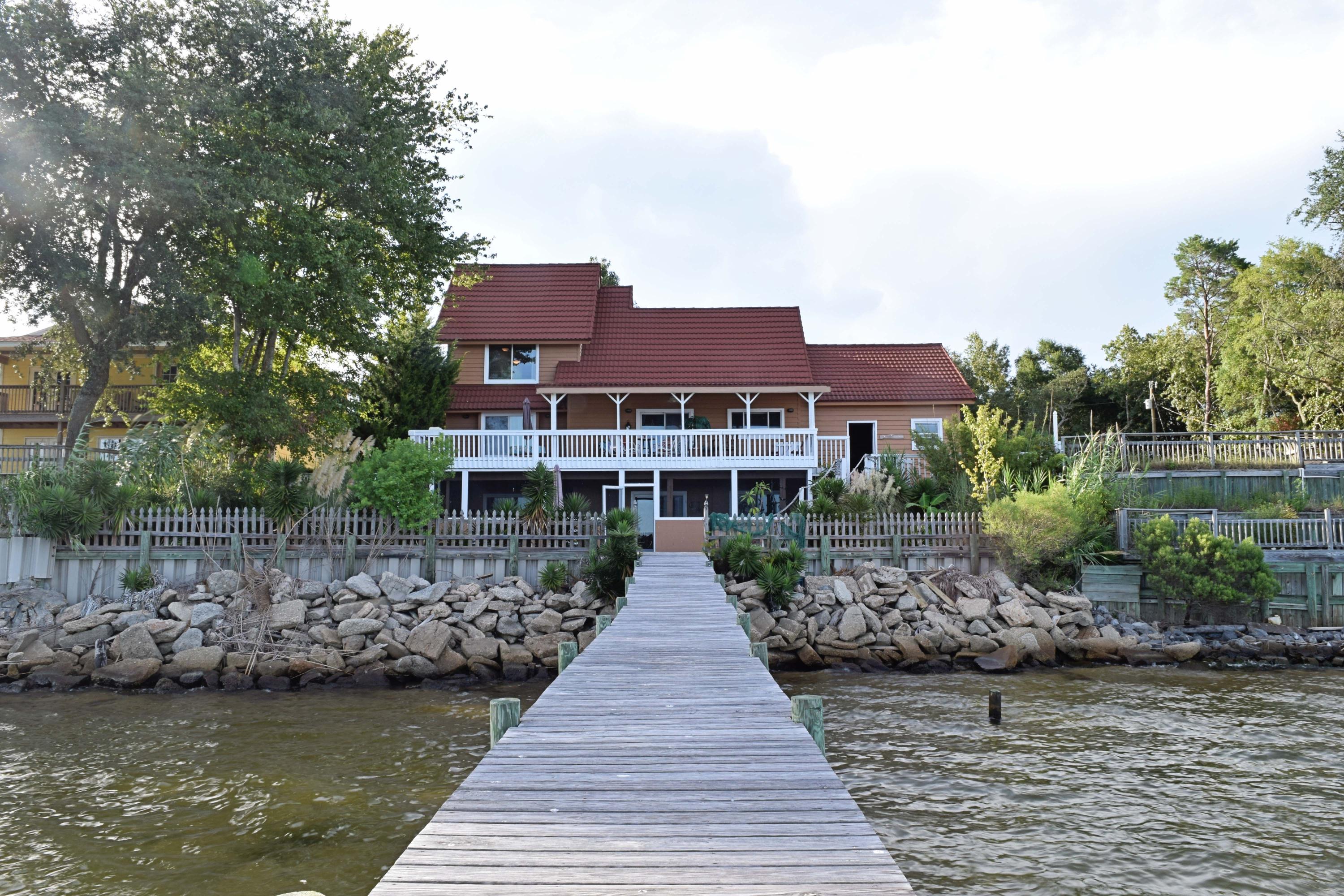 VILLA TASSO TOWN OF - Residential