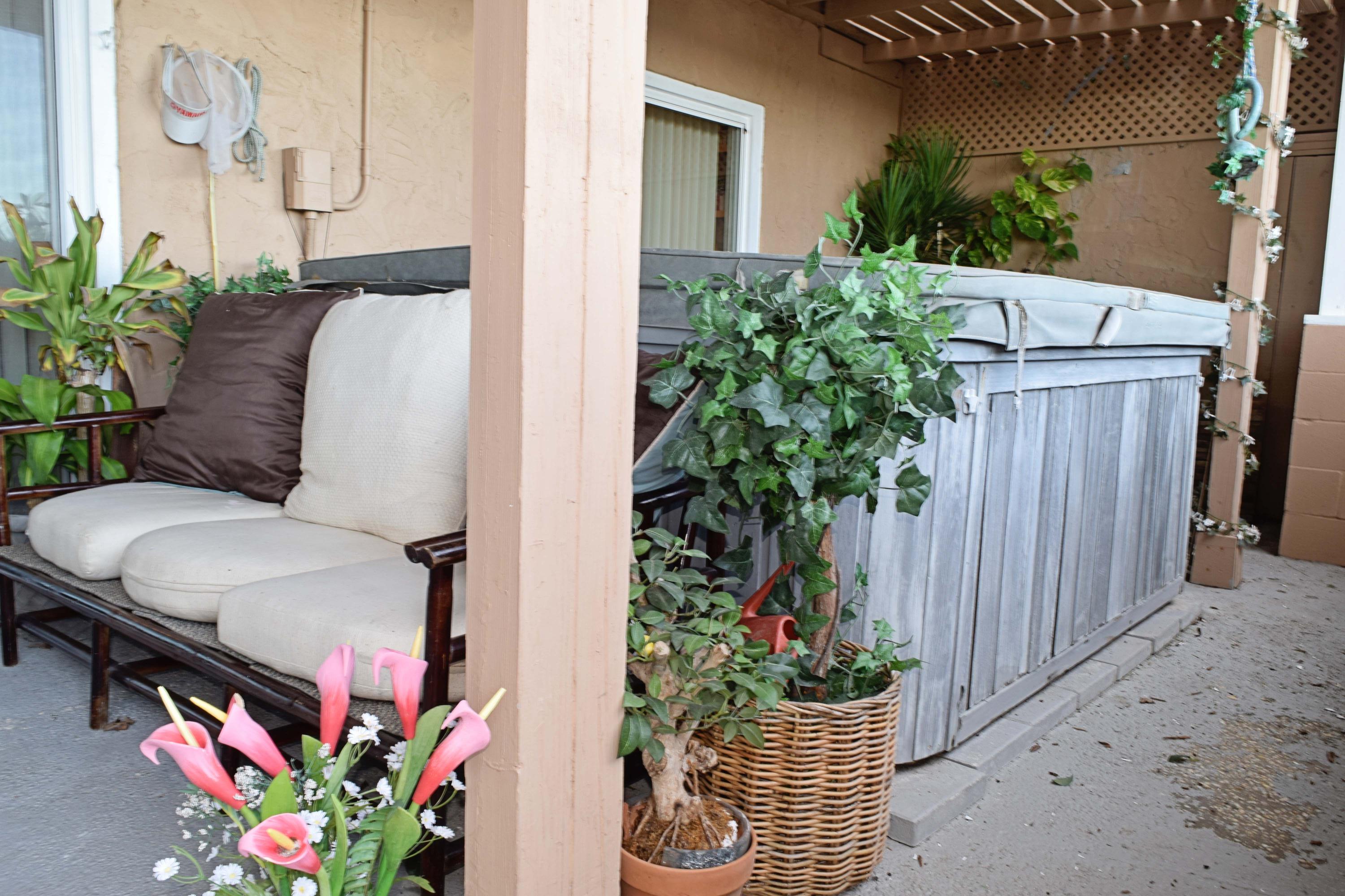 VILLA TASSO TOWN OF - Residential