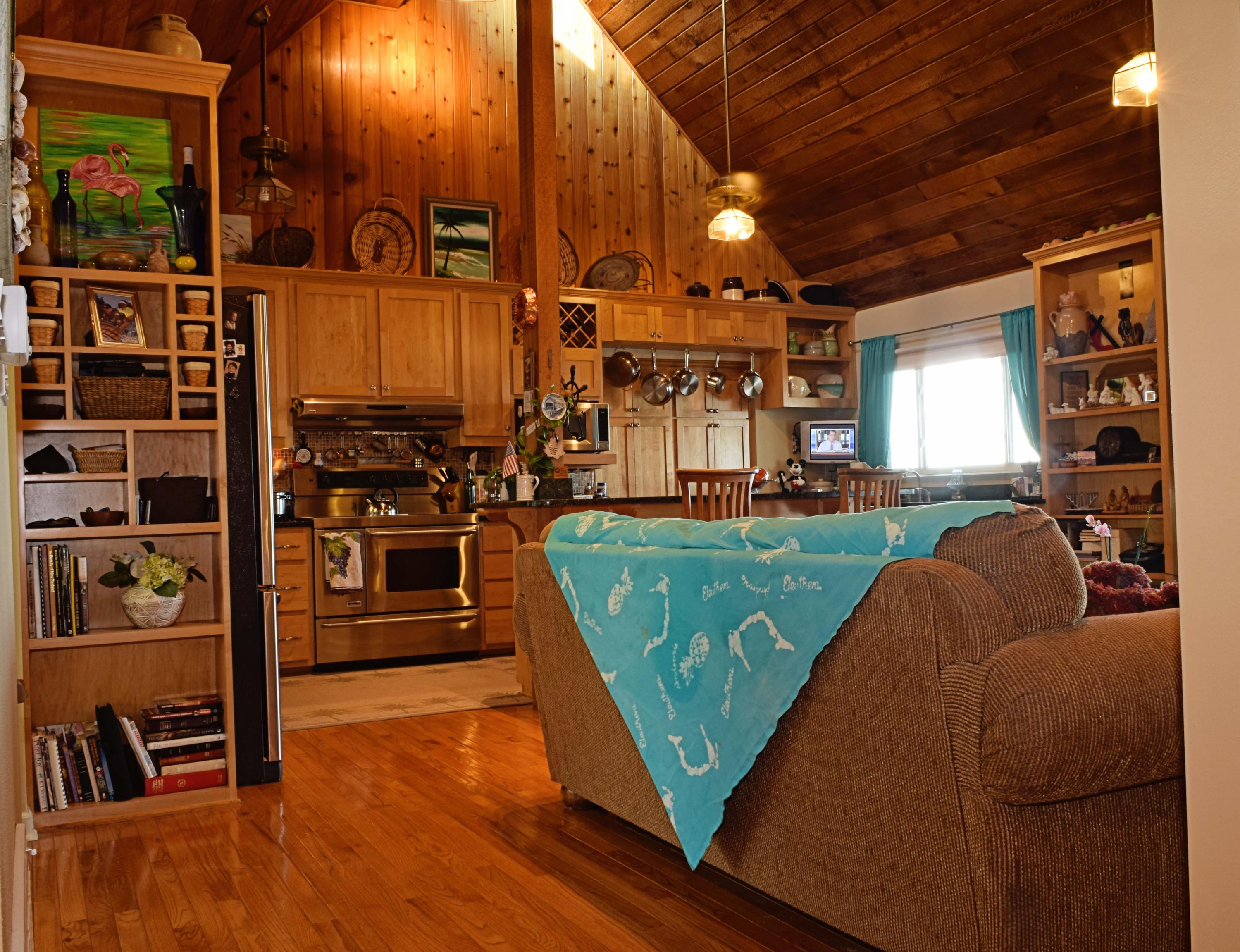 VILLA TASSO TOWN OF - Residential