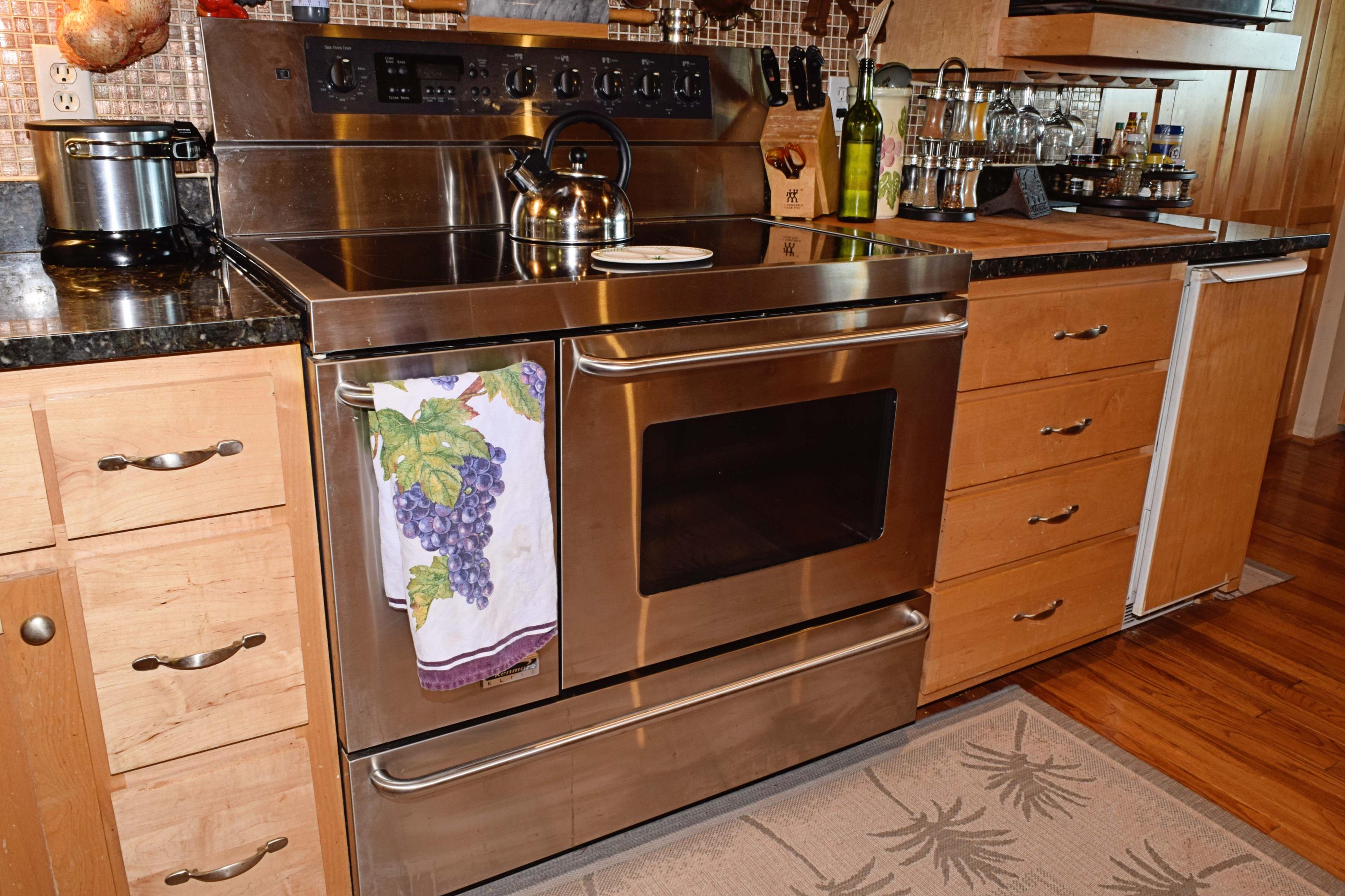 VILLA TASSO TOWN OF - Residential