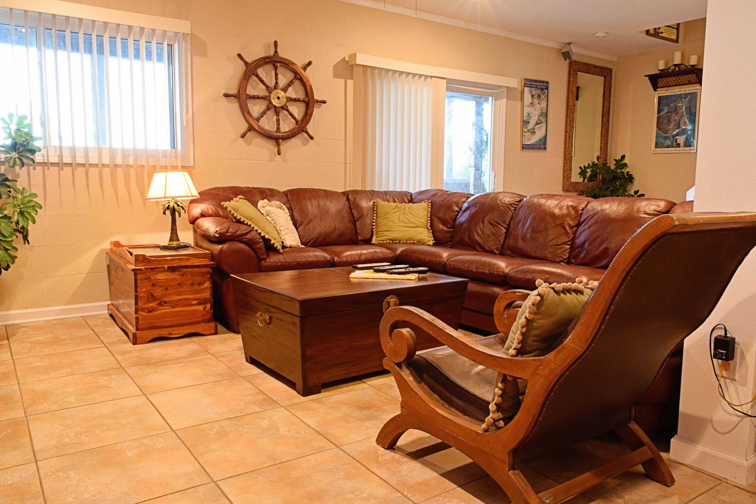 VILLA TASSO TOWN OF - Residential