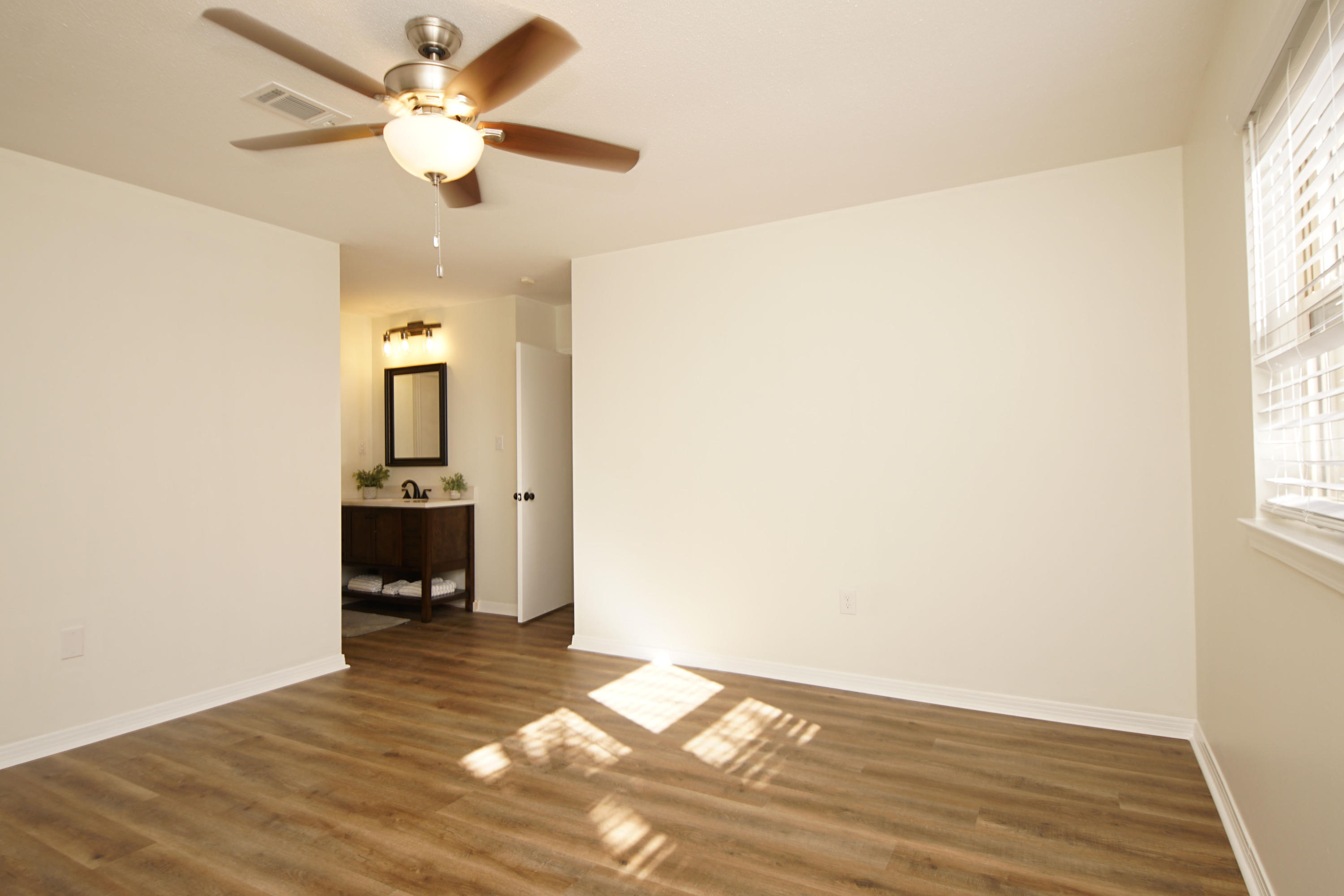 KENWOODSouth Range 24 (242000.00) - Residential