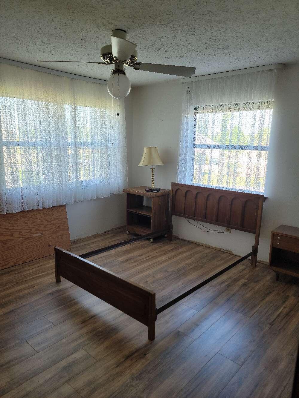 BAY PARK MANOR THE - Residential