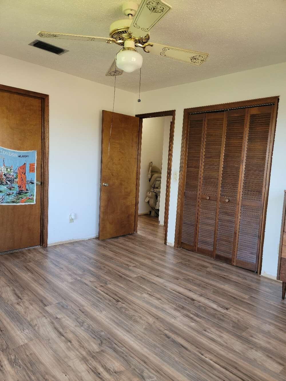 BAY PARK MANOR THE - Residential