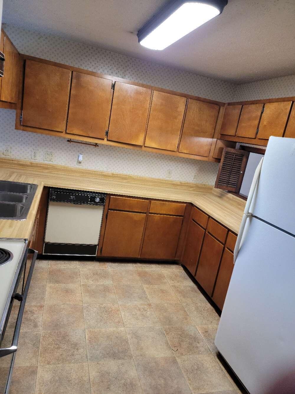 BAY PARK MANOR THE - Residential