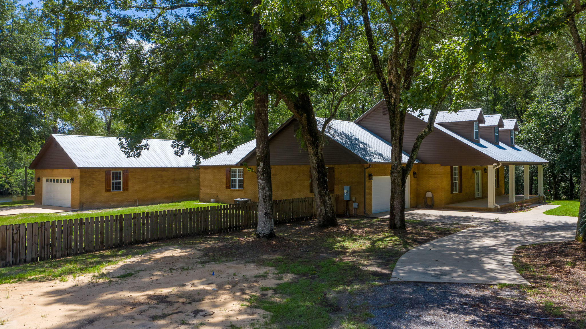 4843 County Highway 3280 - Residential