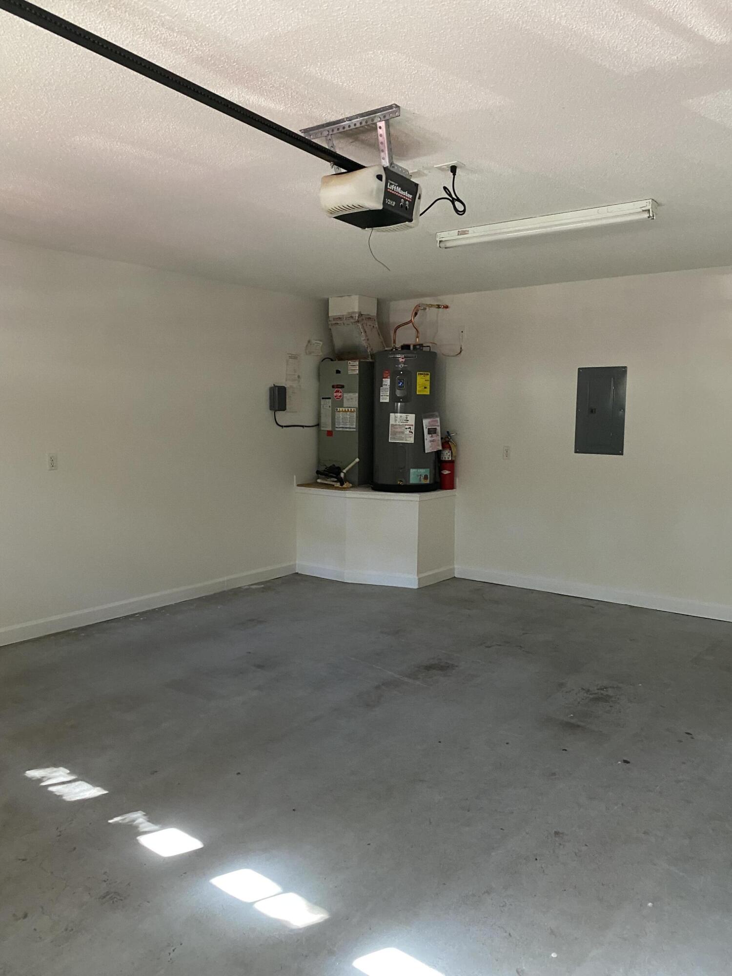 SUMMERWOOD - Residential