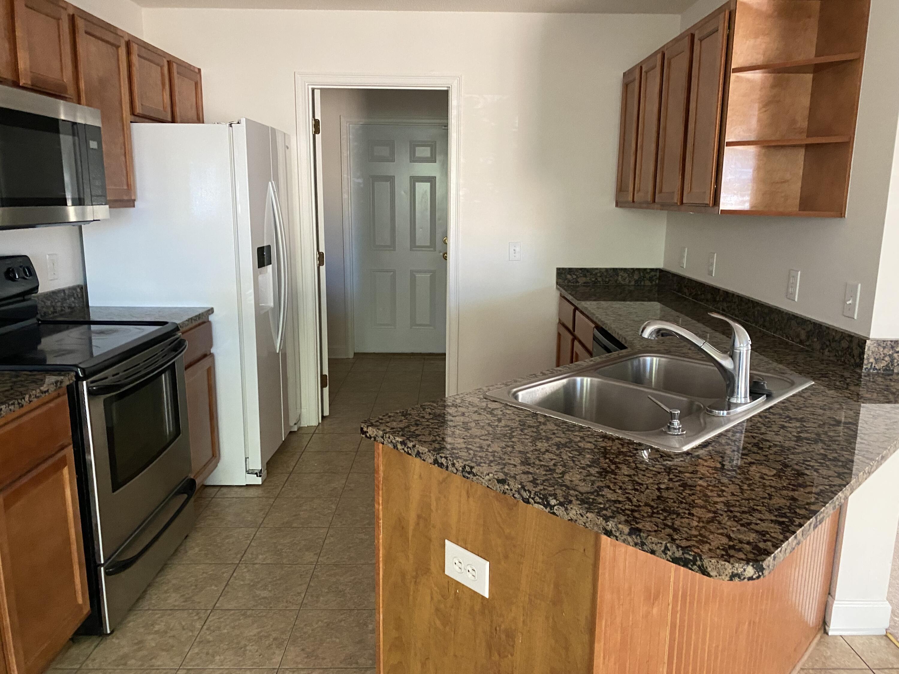 SUMMERWOOD - Residential