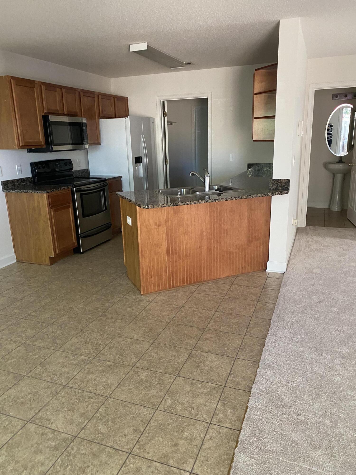 SUMMERWOOD - Residential