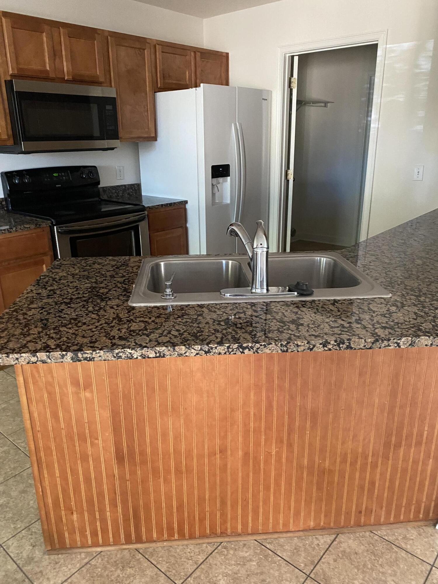 SUMMERWOOD - Residential