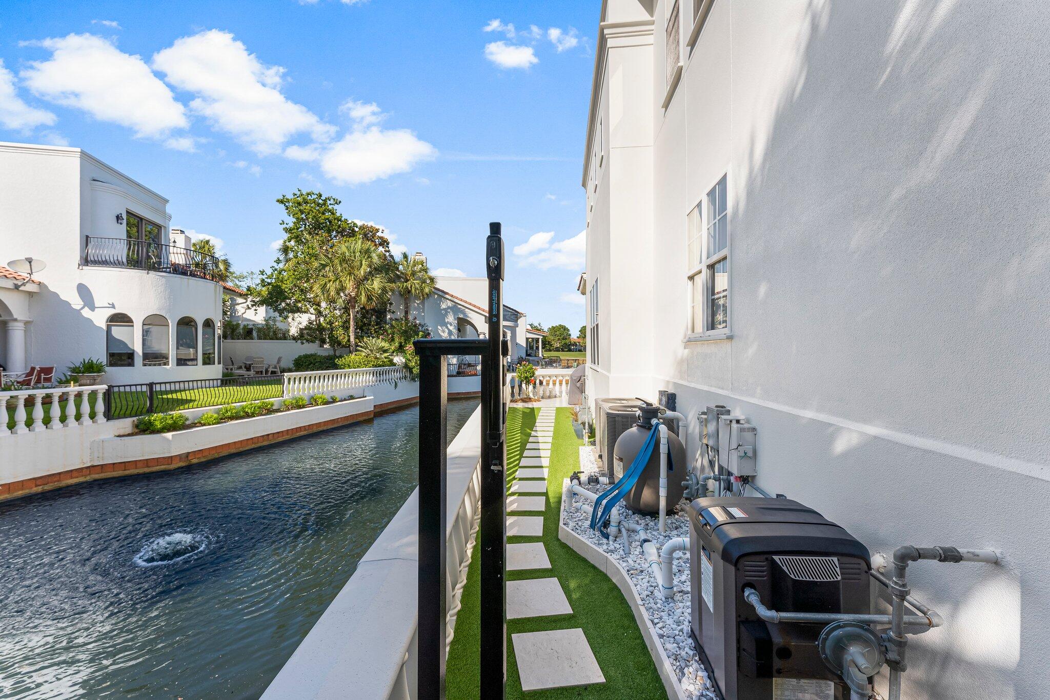 FOUNTAINS AT SANDESTIN - Residential