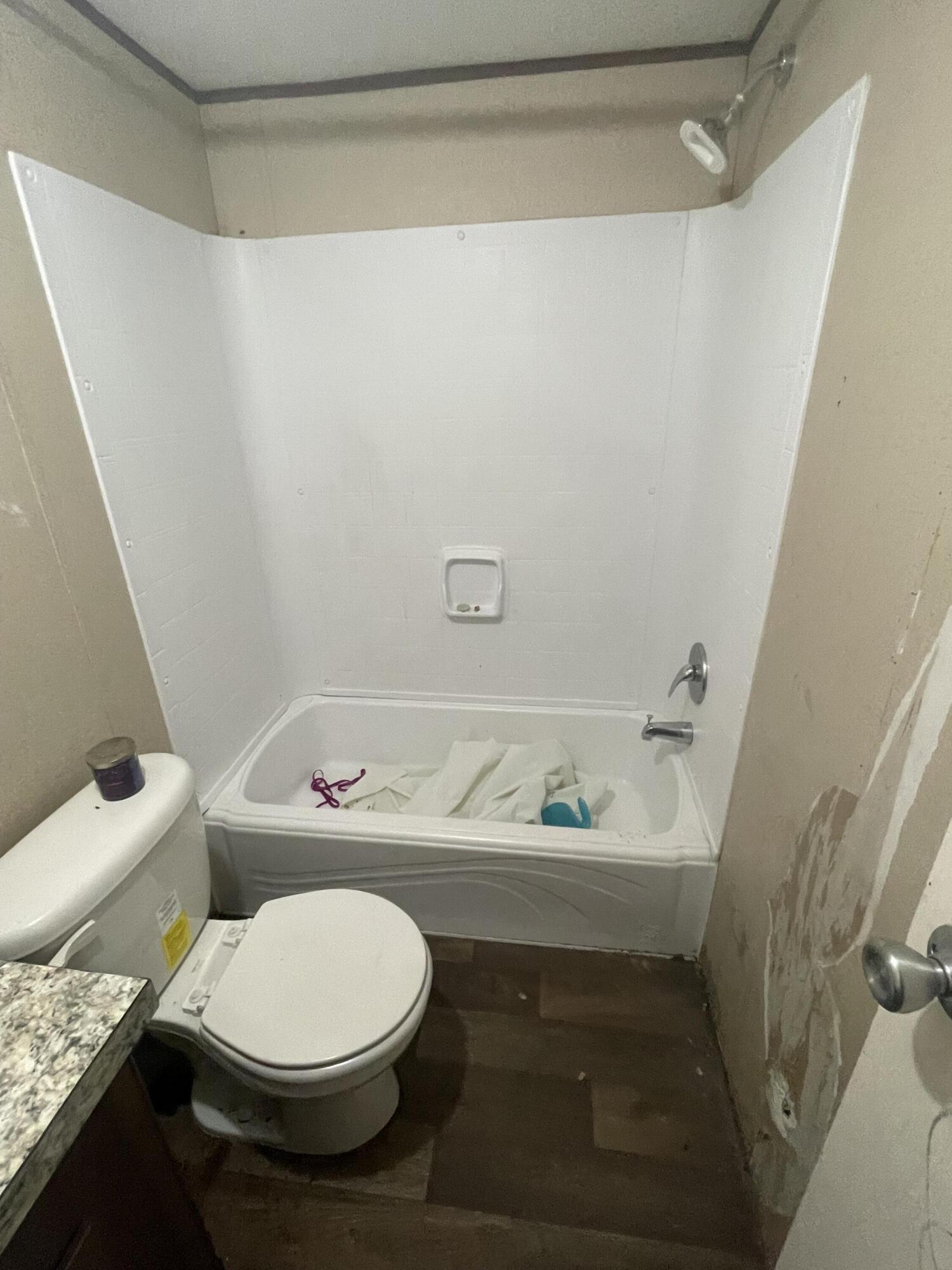 TRIPLE LAKES ESTATES - Residential