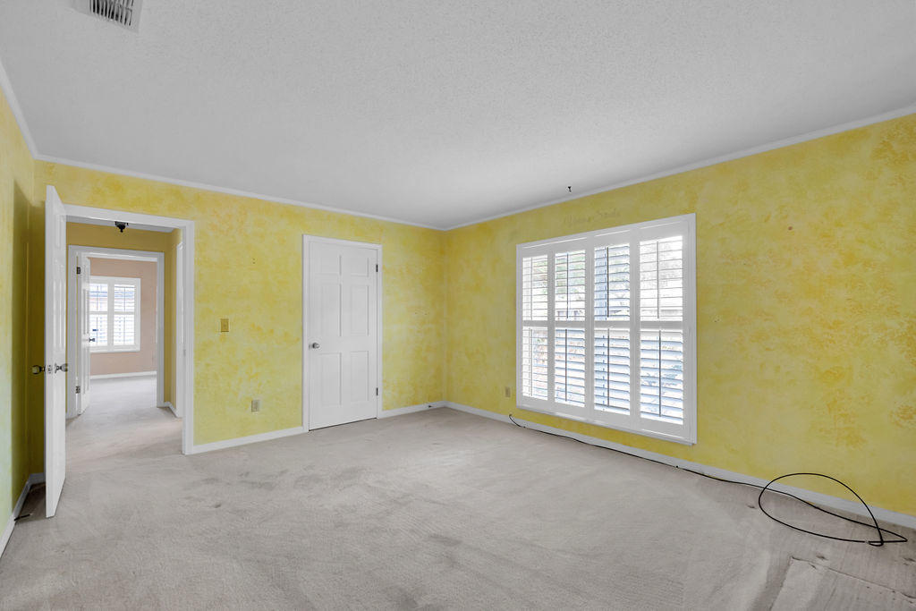 LAKE LORRAINE ESTATES - Residential