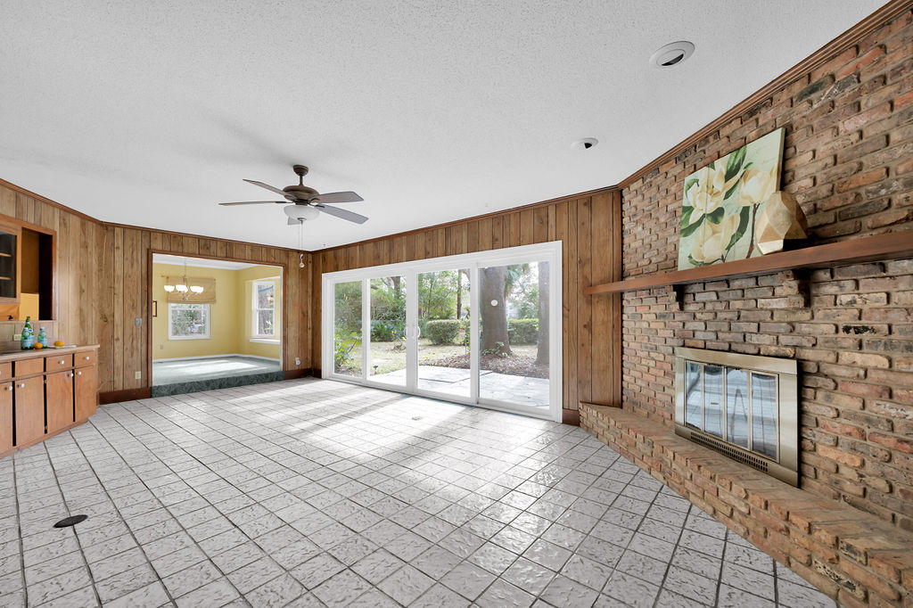 LAKE LORRAINE ESTATES - Residential