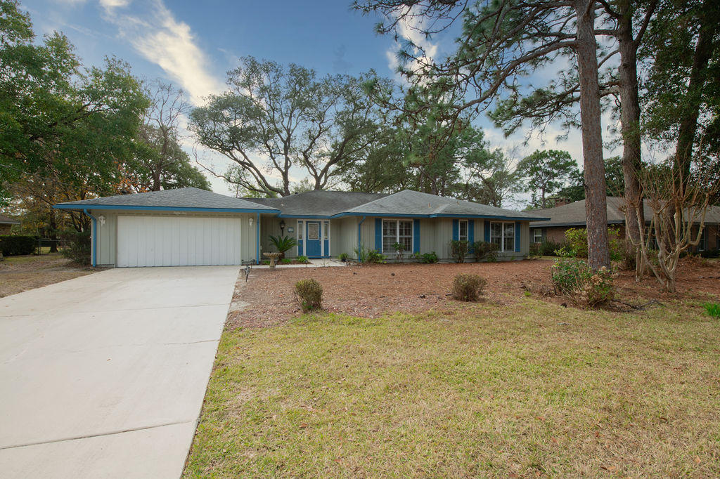 LAKE LORRAINE ESTATES - Residential