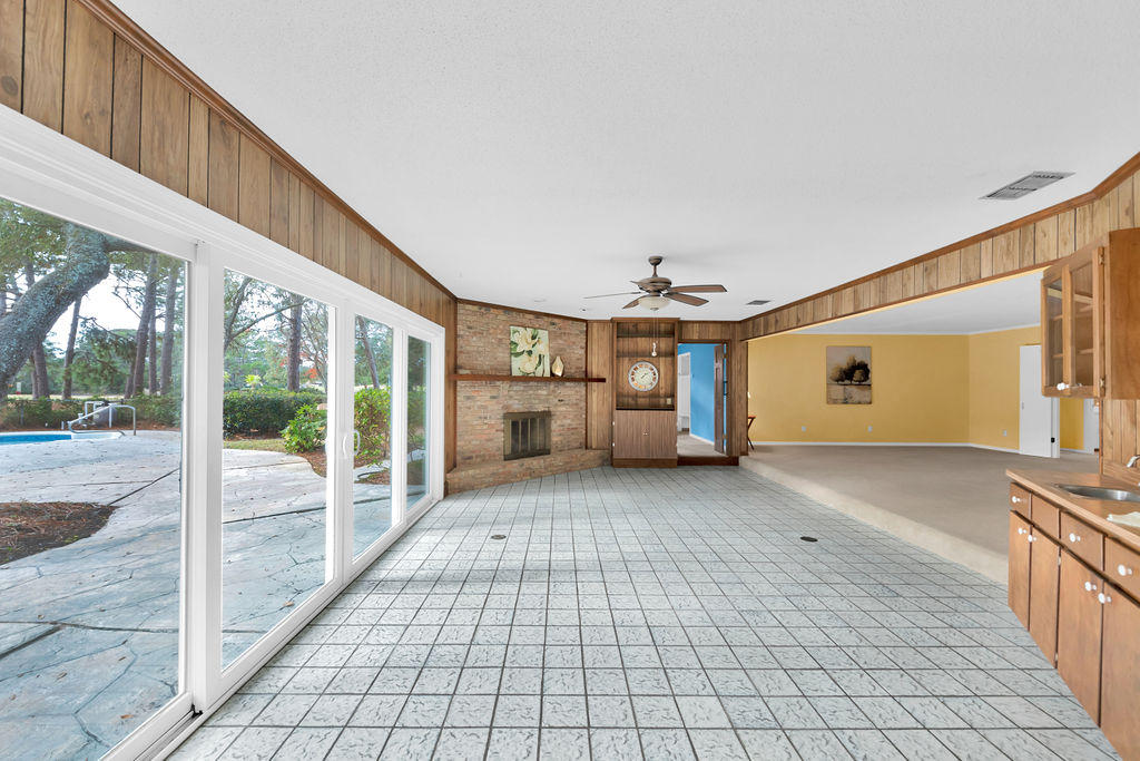 LAKE LORRAINE ESTATES - Residential