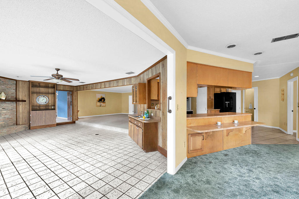 LAKE LORRAINE ESTATES - Residential