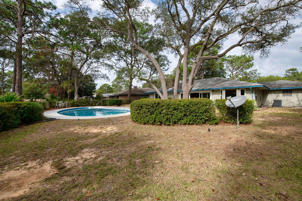 LAKE LORRAINE ESTATES - Residential