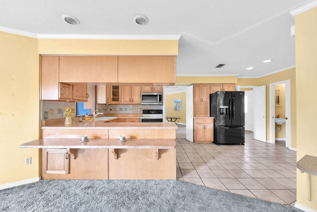 LAKE LORRAINE ESTATES - Residential