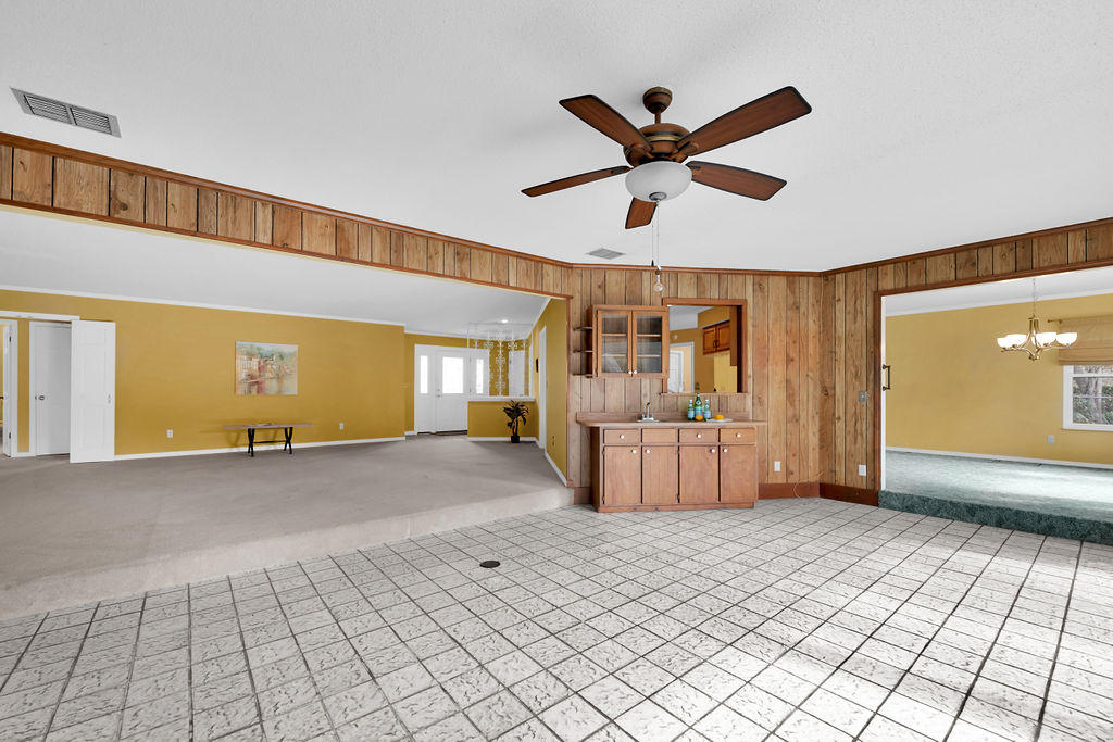 LAKE LORRAINE ESTATES - Residential