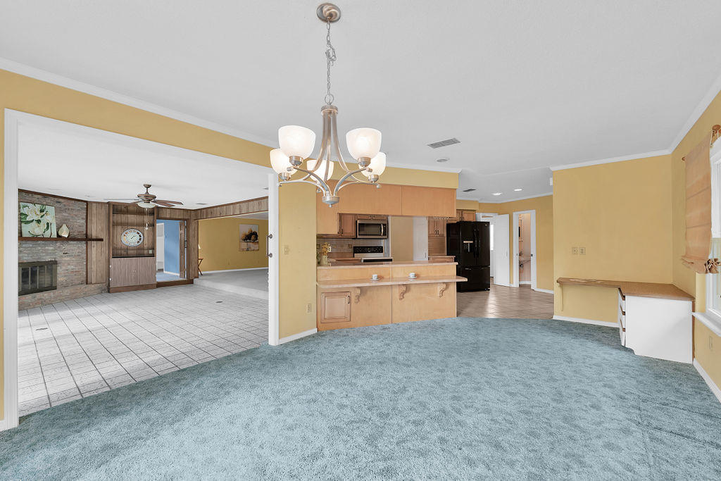 LAKE LORRAINE ESTATES - Residential