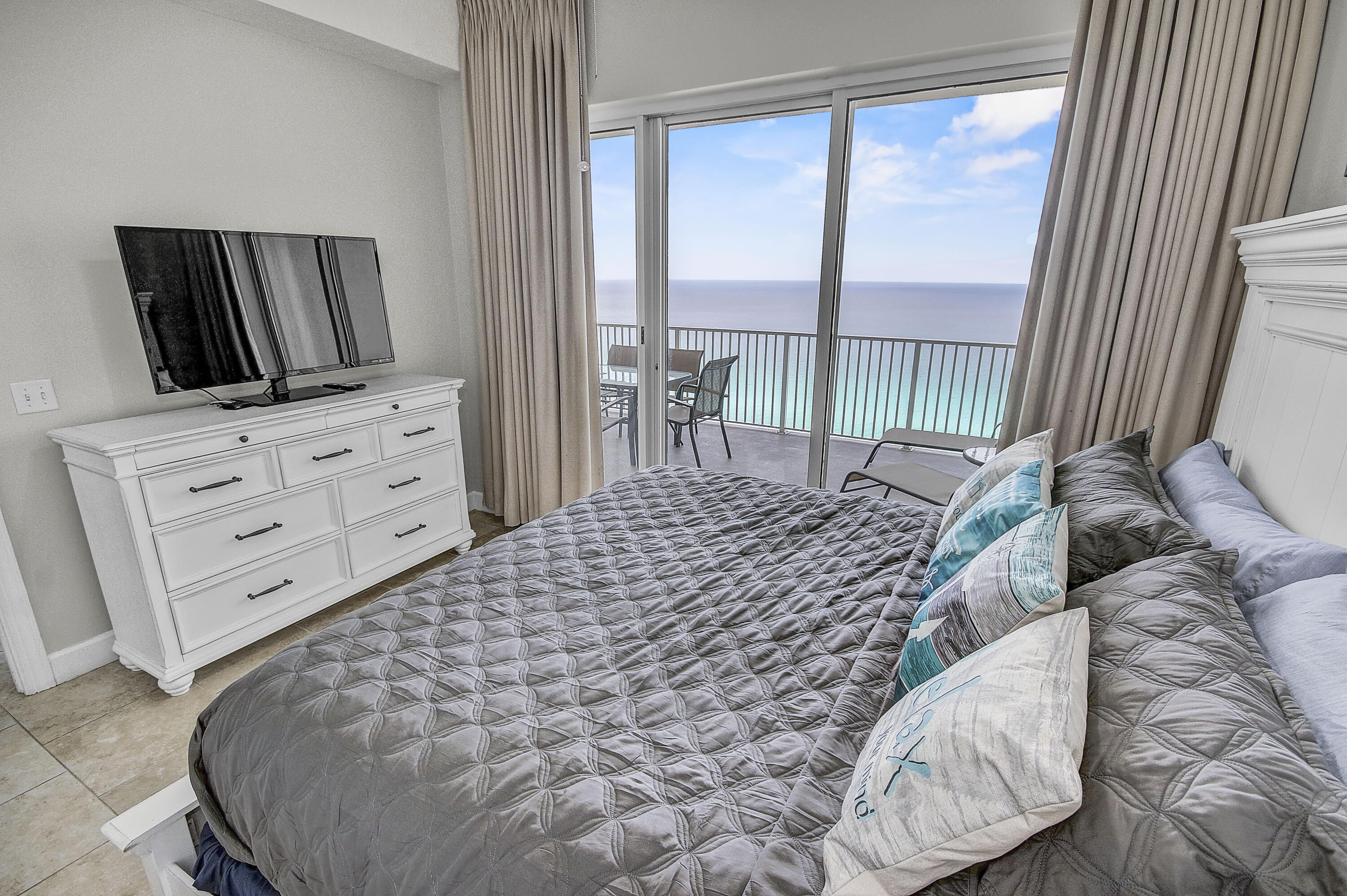 STERLING REEF - Residential