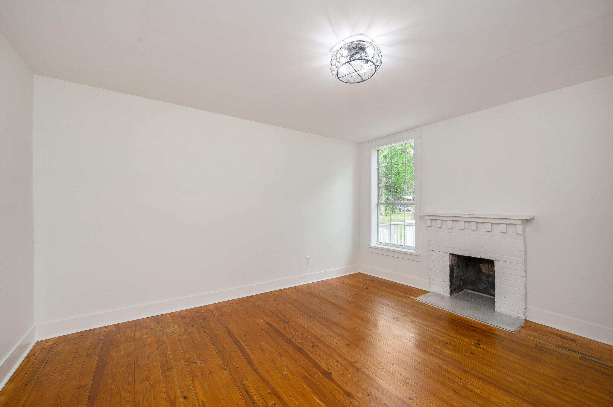 LAUREL HILL - Residential