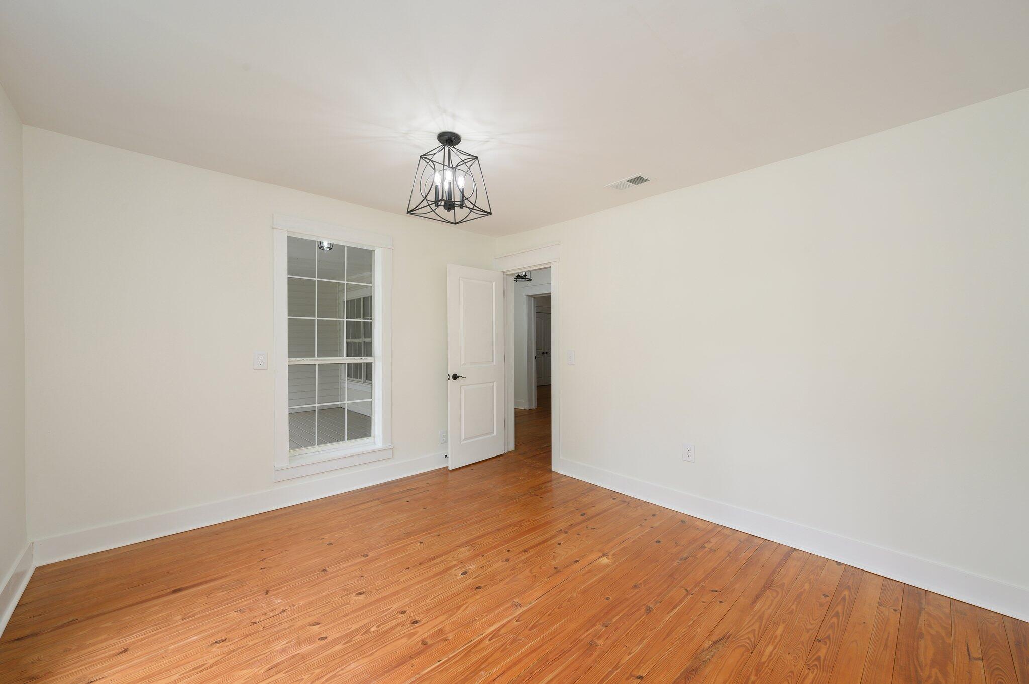 LAUREL HILL - Residential